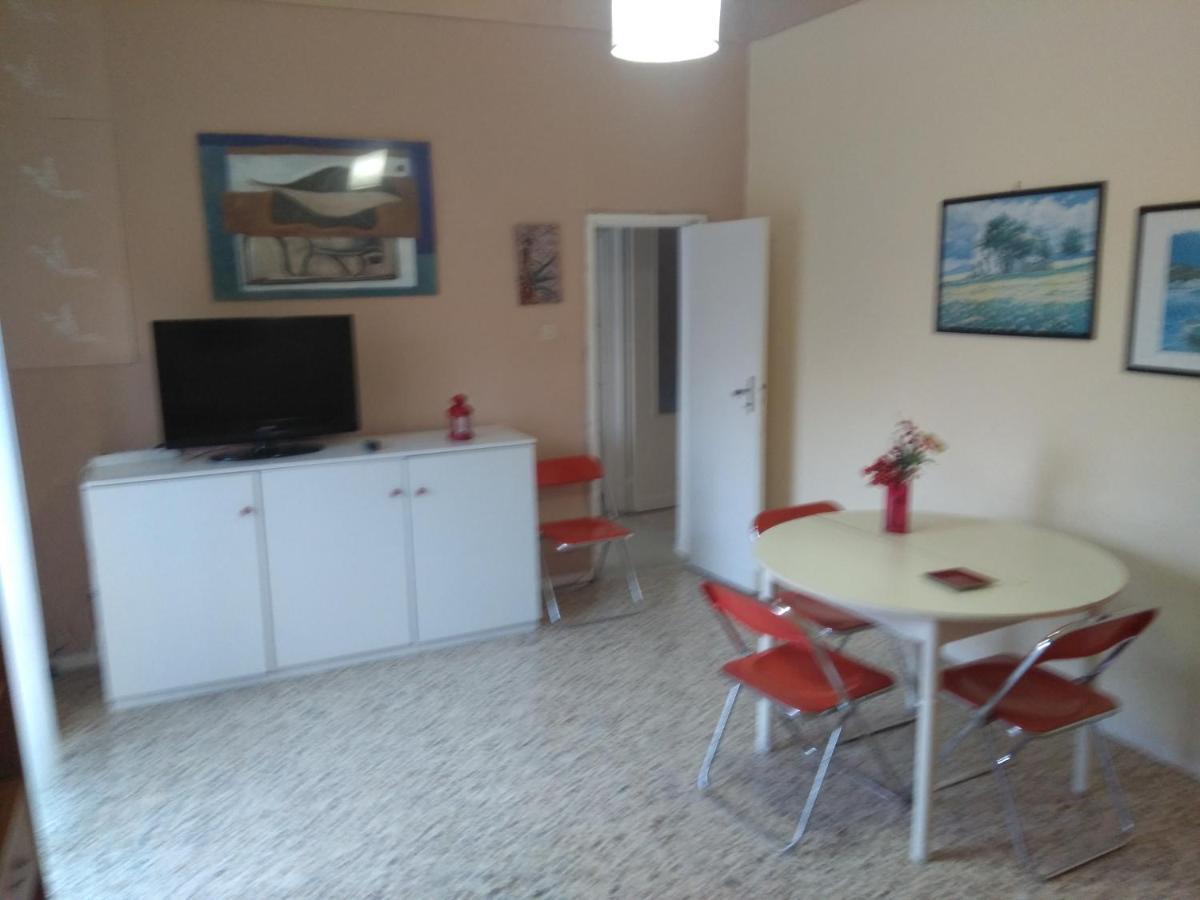 Appartamento In Villa 阿奇雷亚莱 外观 照片